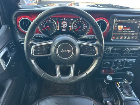 Used 2019 Jeep Wrangler Unlimited Rubicon AWD/4WD image 16