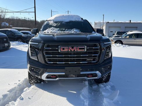 Used 2025 GMC Yukon AT4 image 6