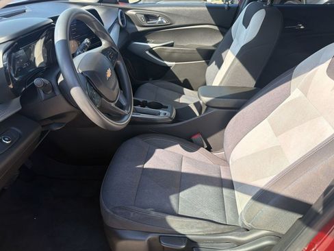 Used 2024 Chevrolet Trax LS w/ LS Convenience Package FWD image 5