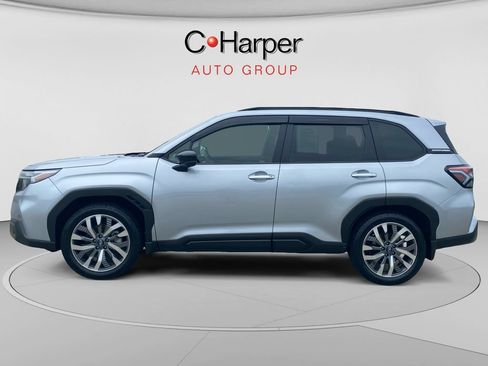 Used 2025 Subaru Forester Touring AWD/4WD image 6