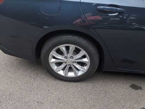 Used 2019 Chevrolet Malibu LT FWD image 4