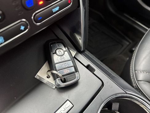 Used 2018 Ford Explorer Platinum image 31