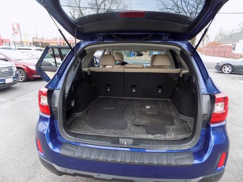 Used 2017 Subaru Outback 2.5i Limited image 12