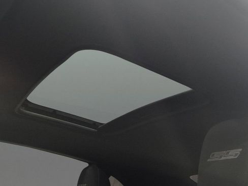 Used 2010 Chevrolet Camaro SS RWD image 14