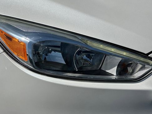 Used 2016 Ford Focus Titanium image 11