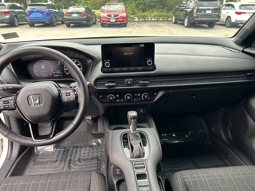 Used 2025 Honda HR-V Sport image 20