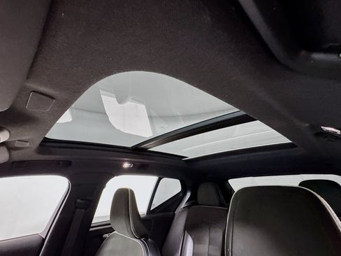Used 2019 Volvo XC40 T5 R-Design AWD/4WD image 6