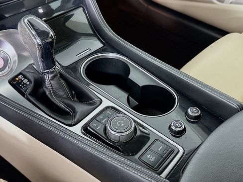 Used 2021 Nissan Maxima Platinum w/ Sport Mat Group FWD image 22