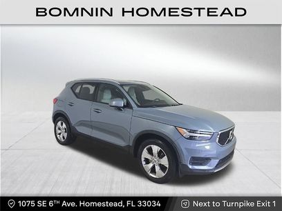 Used 2020 Volvo XC40 T4 Momentum