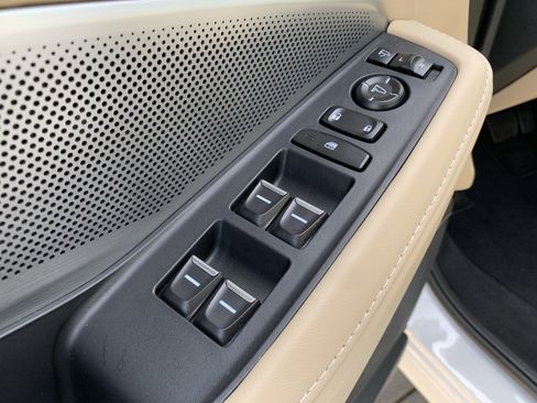 Used 2025 Acura MDX FWD w/ Technology Package image 15