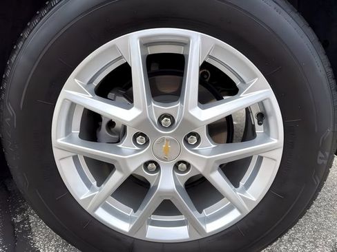 Used 2022 Chevrolet Equinox LT AWD/4WD image 14