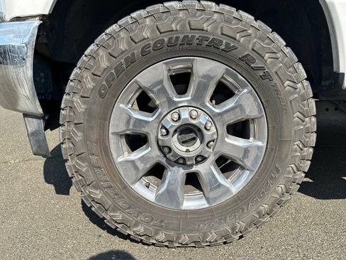 Used 2019 Ford F350 Lariat w/ Lariat Ultimate Package AWD/4WD image 5