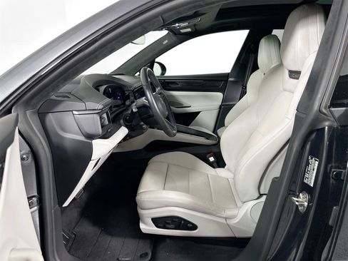 New 2024 Porsche Macan Turbo Electric image 5