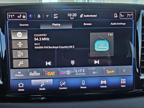 Used 2025 Chrysler Pacifica Select FWD image 25