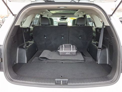 Certified 2025 Kia Sorento S w/ Panoramic Sunroof Package image 28
