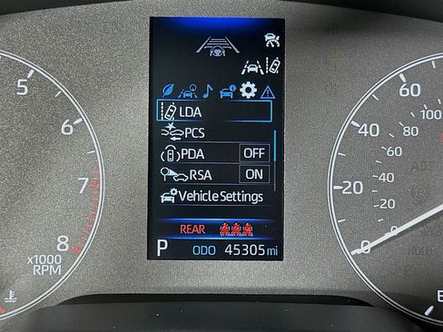 Used 2024 Toyota Corolla LE FWD image 12