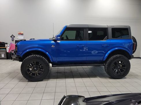 Used 2022 Ford Bronco Outer Banks image 4