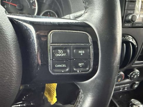 Used 2015 Jeep Wrangler Unlimited Sahara AWD/4WD image 23