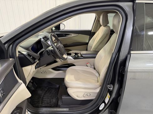 Used 2020 Lincoln Nautilus FWD w/ Equipment Group 101A image 10