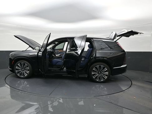 Used 2026 Cadillac Vistiq Premium Luxury AWD/4WD image 30