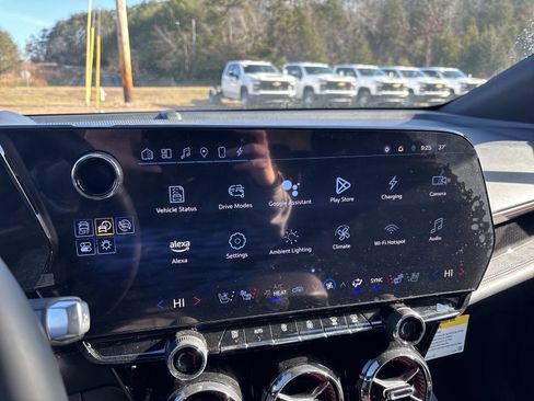 Used 2024 Chevrolet Blazer EV RS image 16