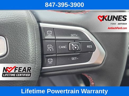 Used 2025 Jeep Compass Trailhawk AWD/4WD image 27