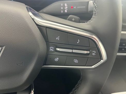 New 2026 Chevrolet Equinox LT w/ Convenience Package II AWD/4WD image 32