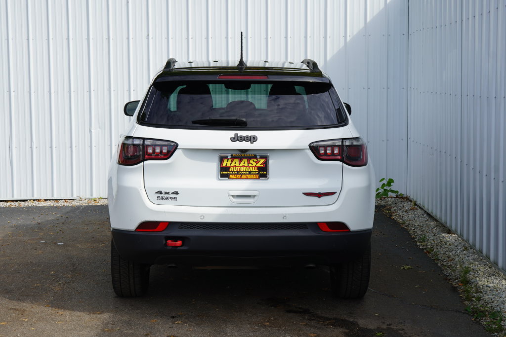 Used 2024 Jeep Compass Trailhawk AWD/4WD image 5