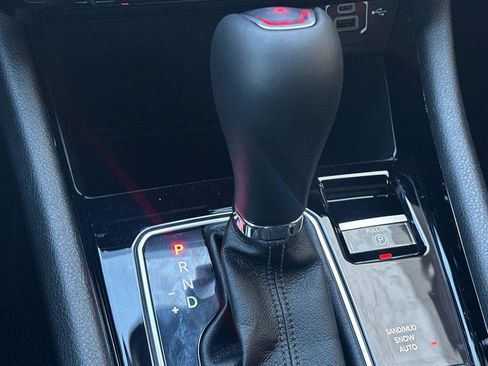 New 2026 Jeep Compass Latitude image 18