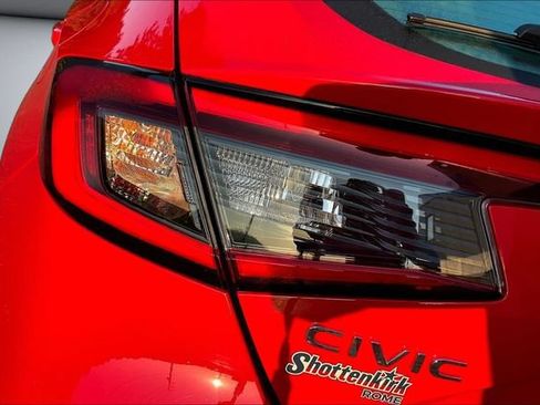 Used 2025 Honda Civic Sport image 25