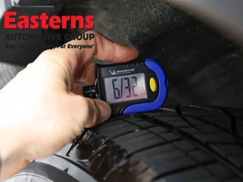 Used 2023 Ford Explorer 4WD image 26