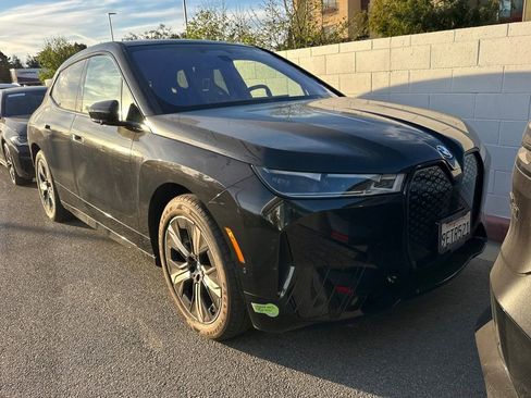 Used 2023 BMW iX M60 image 2