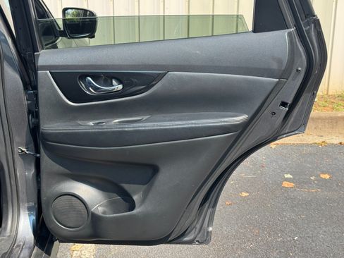 Used 2020 Nissan Rogue SL FWD image 42