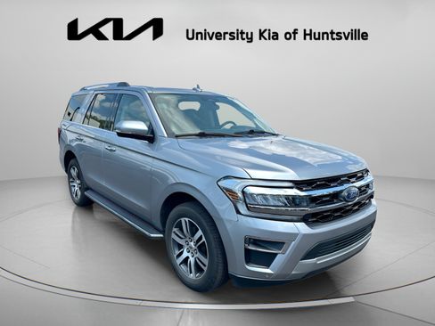 Used 2023 Ford Expedition Limited RWD image 2