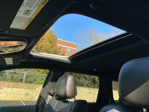 Used 2021 Jeep Grand Cherokee Trailhawk image 10