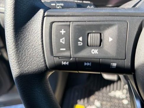 Used 2026 Nissan Kicks SV w/ SV Premium Package AWD/4WD image 11