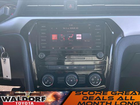 Used 2021 Volkswagen Passat 2.0T S image 37