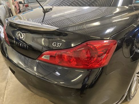 Used 2013 INFINITI G37 Convertible w/ Premium Pkg RWD image 21