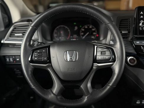 Used 2025 Honda Odyssey Elite image 24