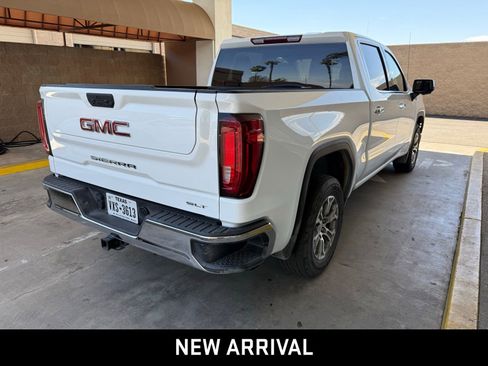 Certified 2025 GMC Sierra 1500 SLT RWD image 4