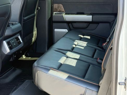 Certified 2025 Ford F350 Lariat w/ Lariat Ultimate Package image 8