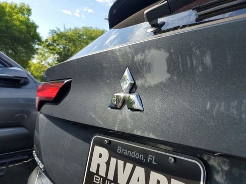 Used 2024 Mitsubishi Outlander SE AWD/4WD image 6