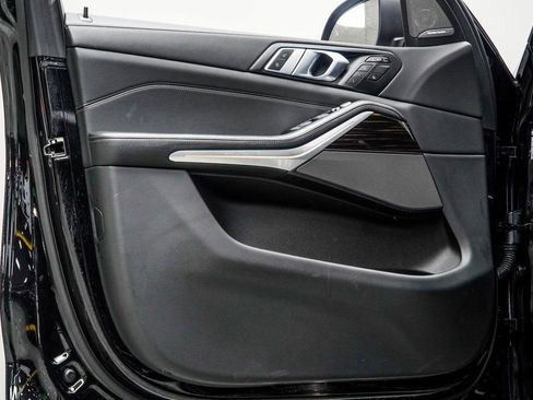 Used 2025 BMW X7 xDrive40i image 32