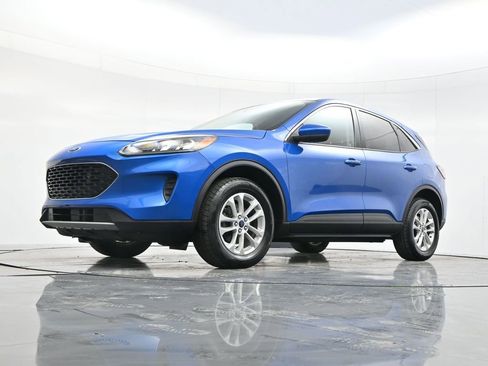 Used 2020 Ford Escape SE image 44