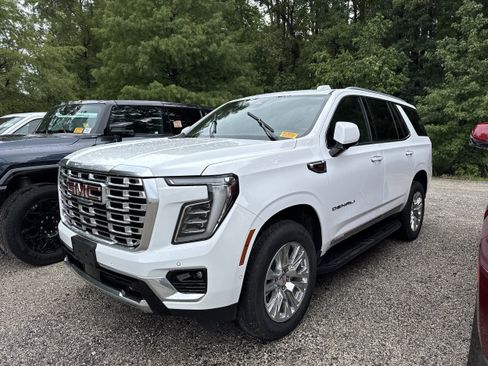 Used 2025 GMC Yukon Denali AWD/4WD image 1