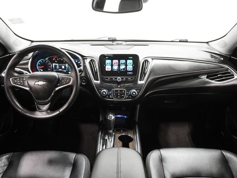 Used 2018 Chevrolet Malibu Premier w/ Driver Confidence Package image 13