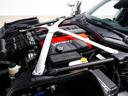 Used 2017 Dodge Viper ACR w/ Extreme Aero Package RWD image 41