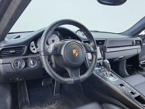 Used 2014 Porsche 911 Turbo S image 18