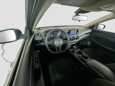 Used 2025 Nissan Sentra S FWD image 18