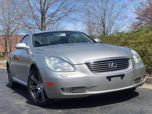 Used 2002 Lexus SC 430 Convertible image 2